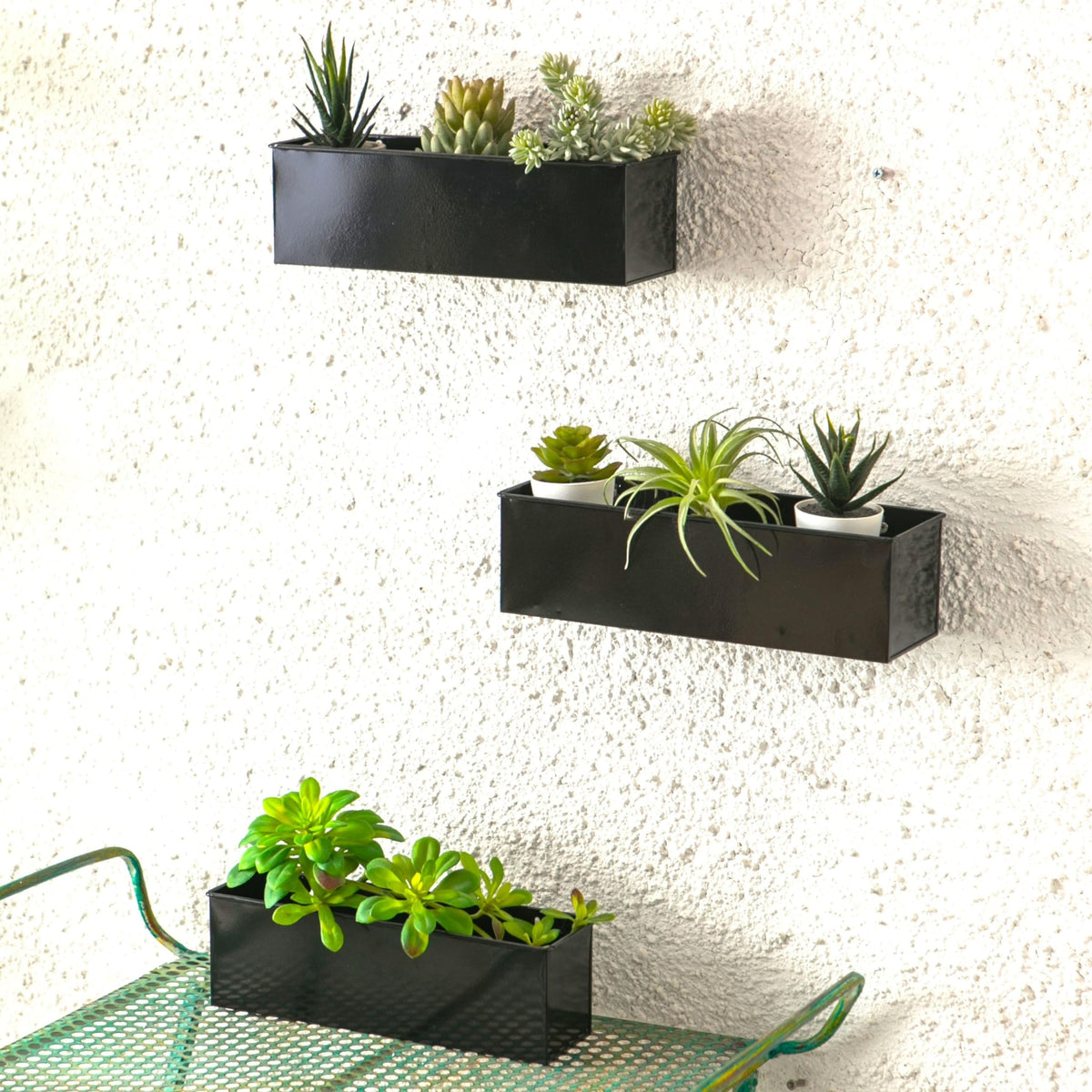 LaLaGreen Metal Wall-Mount Planter Pots