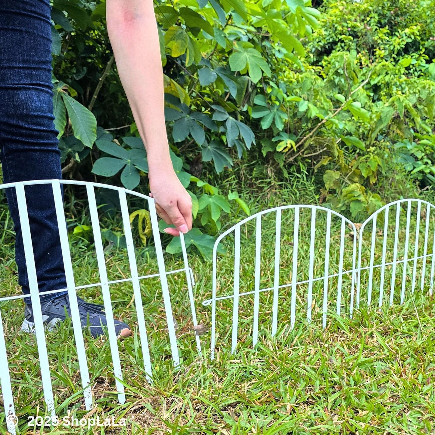 ShopLaLa Decorative Fences (10 Panels) 12in(L) x 16.5in(H) Rustproof White Metal Wire Animal Barrier Fence, Flower Edging for Landscape Outdoor Patio Decor Dog Yard Gates Fences Tall No Dig D-P13-16.5